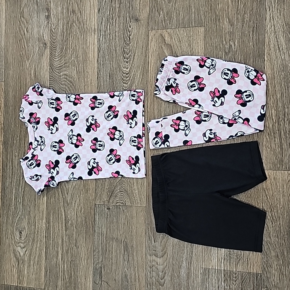 Disney Minnie Mouse girls size 6  three piece pajamas